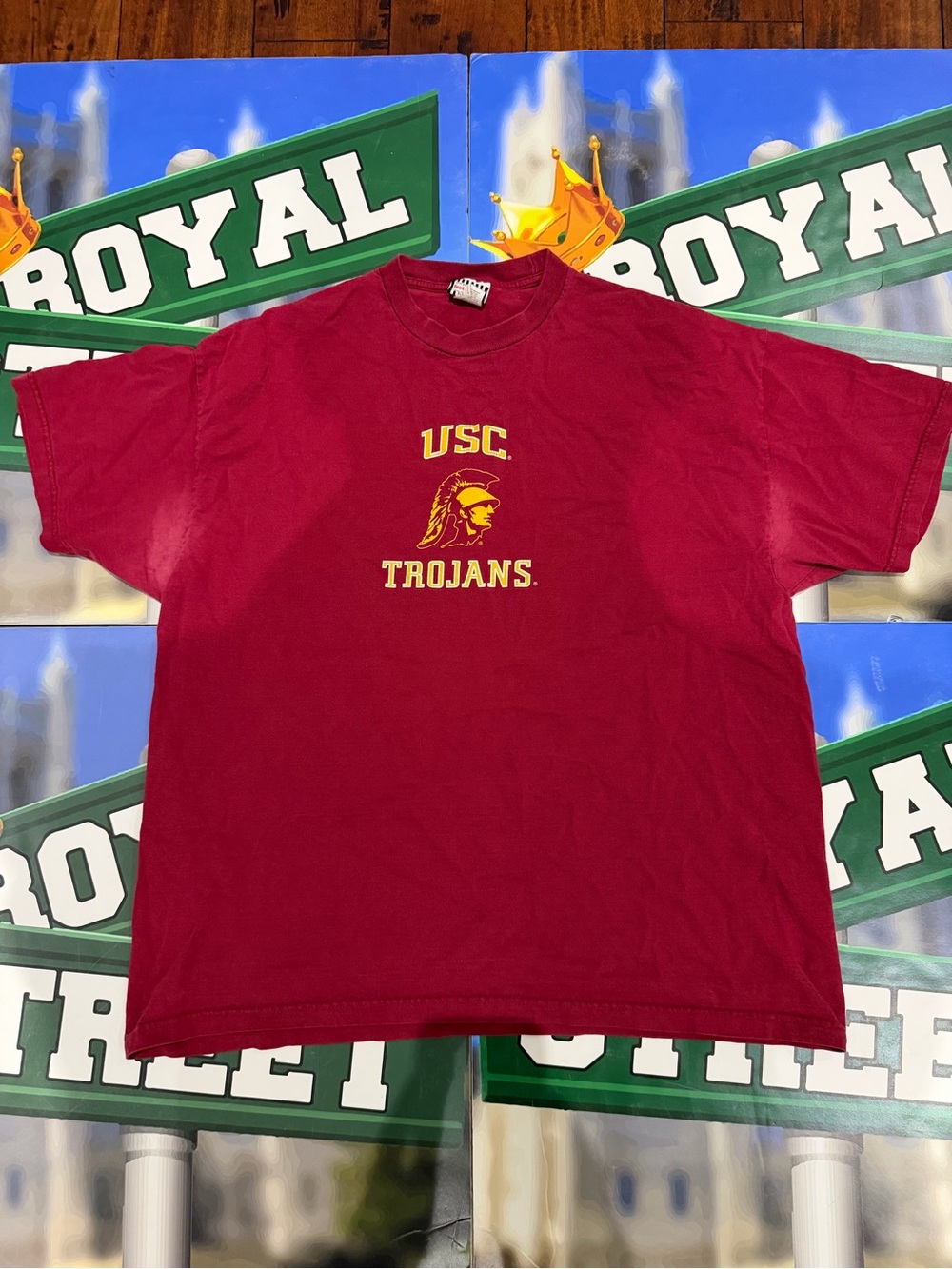 Vintage USC Trojans Men's Red Short Sleeve Logo Tee